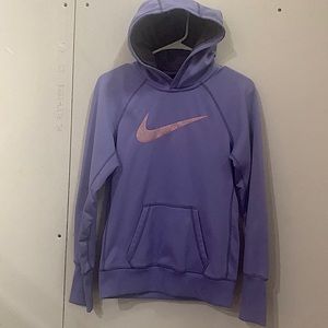 Women’s therma fit Nike hoodie